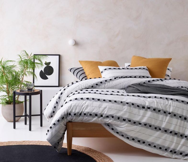 Serapian Black White Quilt Cover – Queen