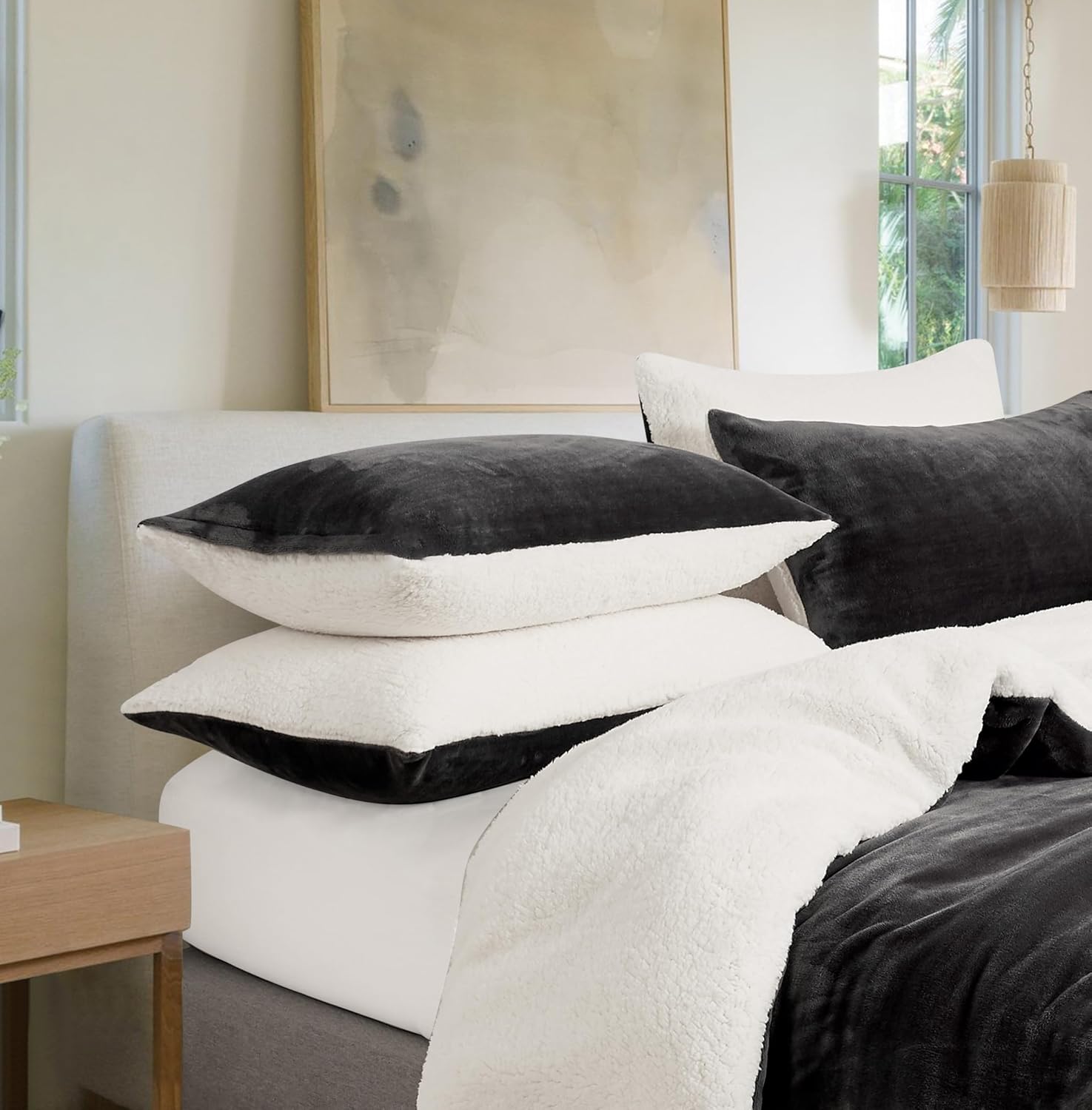 Teddy Sherpa Twin - Pack Standard Pillowcases - Soft Reversible Velvet & Sherpa Cushion Covers - Machine Washable with Zipper Closure - - Charcoal