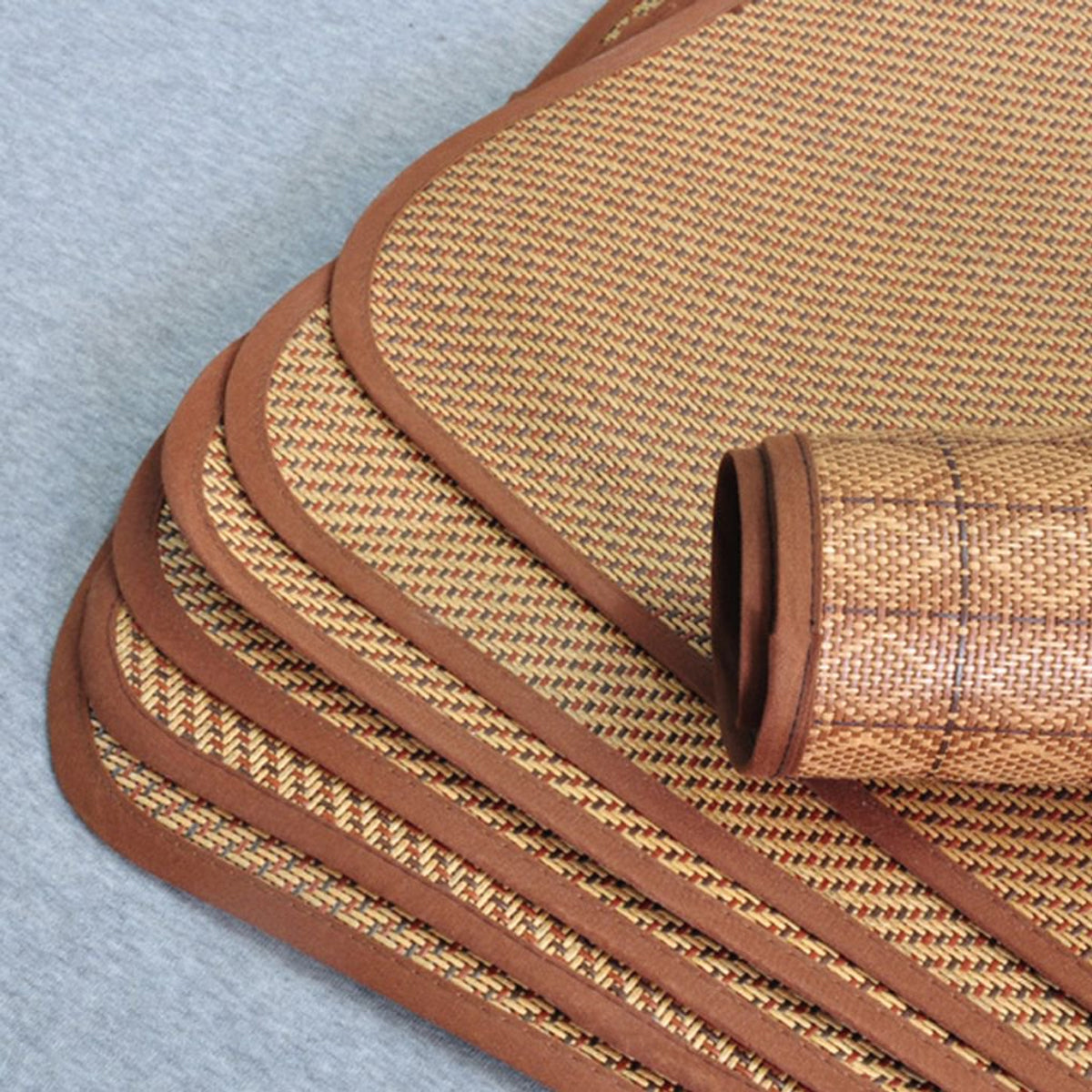 Zephyr Pet Cooling Mat – Multi – 20 x 30 cm