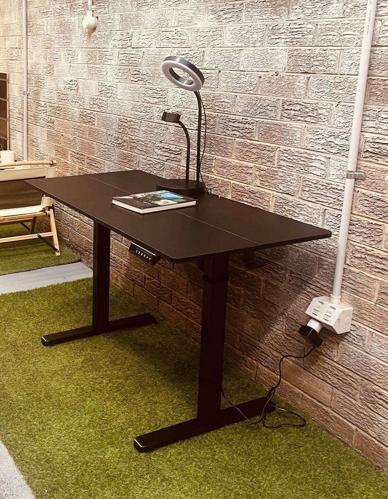 Zenith Electric Standing Desk – Black – 140cm