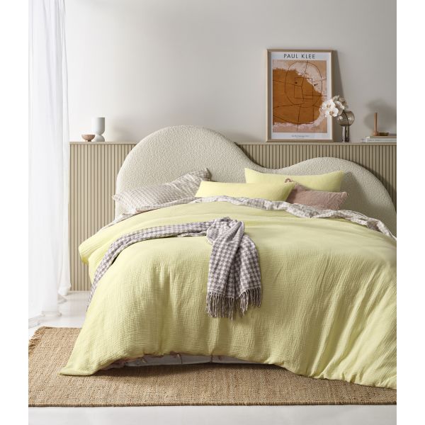 Hugo Butter Quilt Cover – King