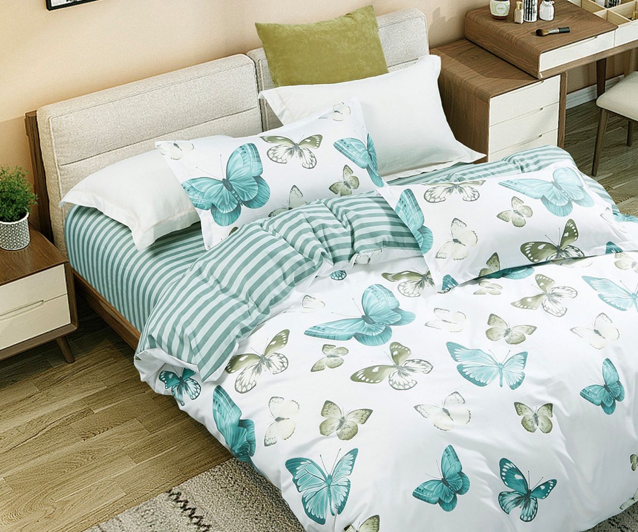 Fleur Butterfly Quilt Cover Set – Multi – Super King